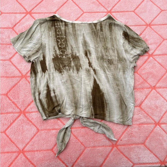 enough about me... Olive Tie-Dye Knot Tee - Picture 2 of 3